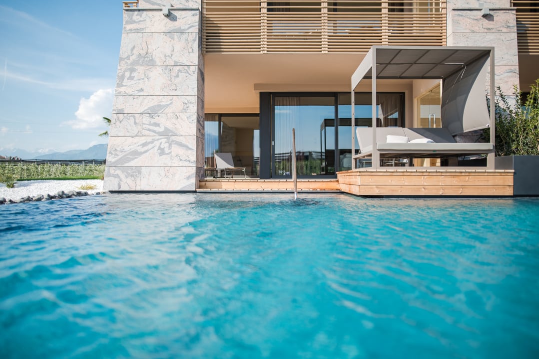 Pool Weinegg Wellviva Resort