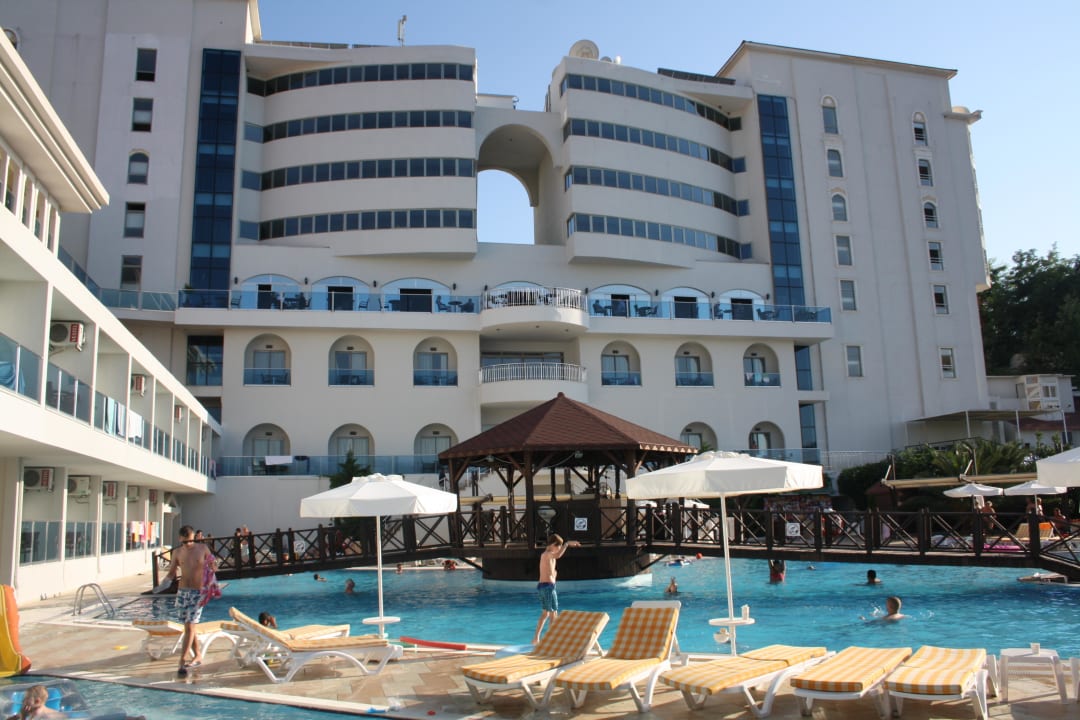 Action-Pool & Hauptgebäude Hotel Sultan of Side