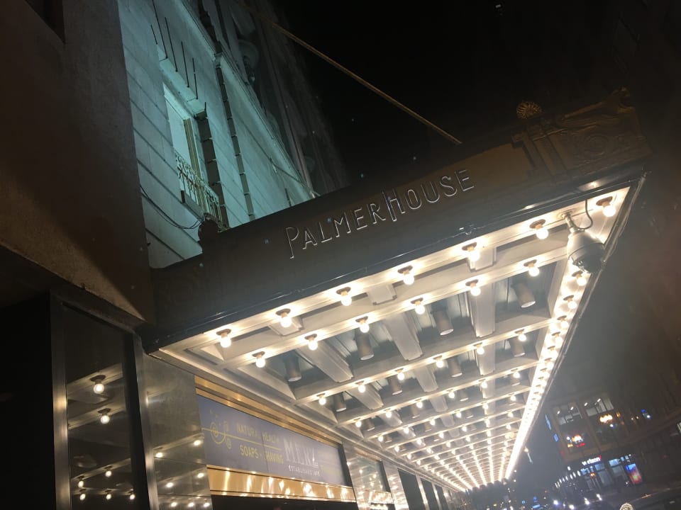 Außenansicht Palmer House A Hilton Hotel