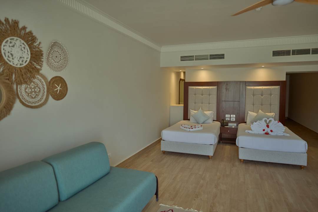 Zimmer Diamond Beach by Pearl Resort