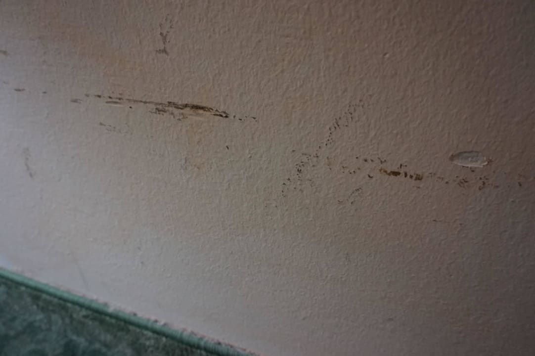 So geht es endlos weiter.... Hotel Raffaello Milano