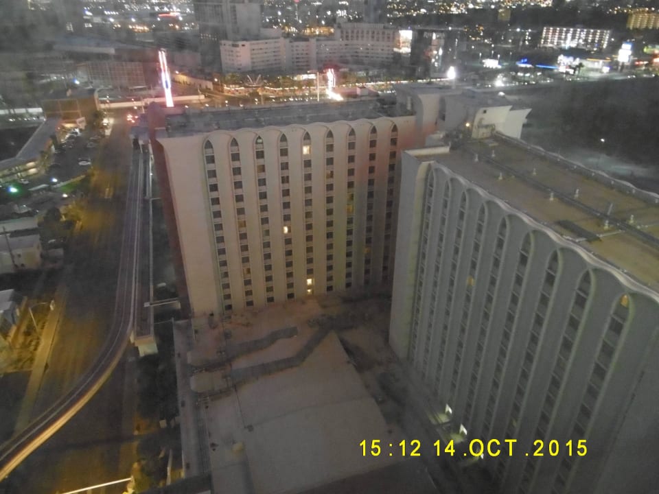 Blick in den Innenhof Hotel Circus Circus