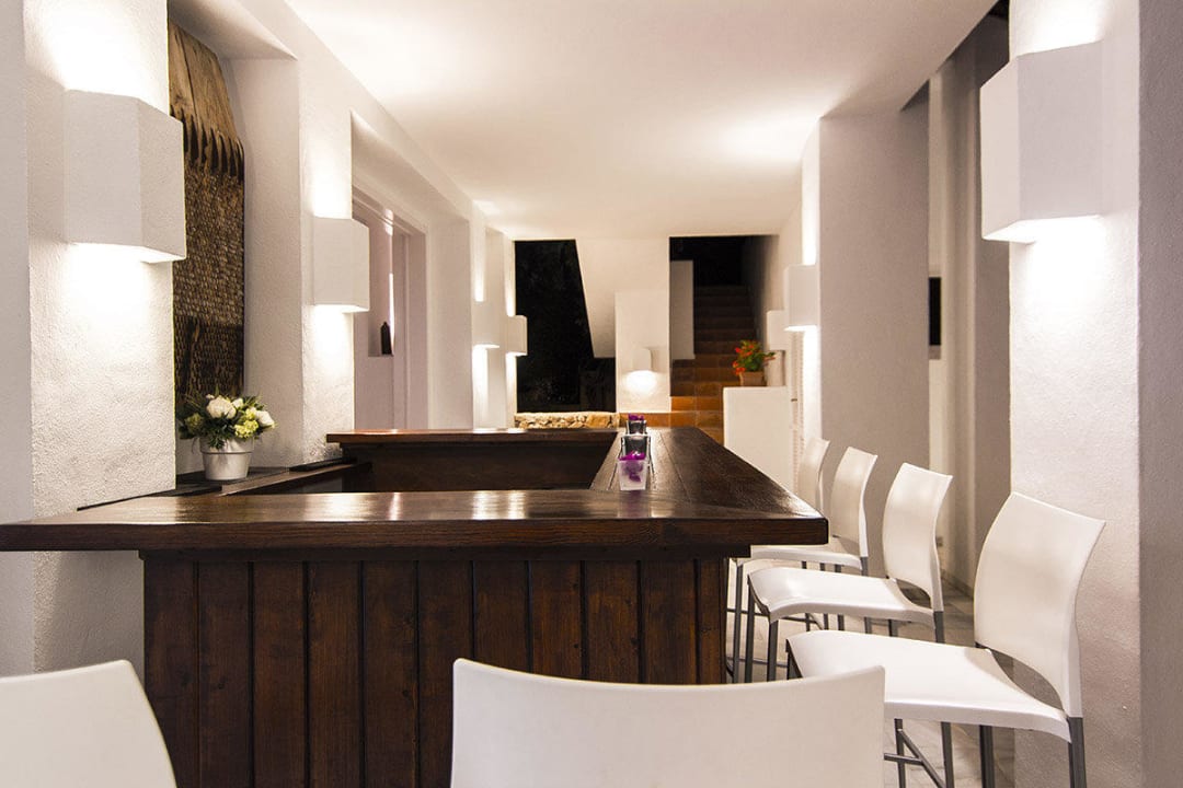 Outside bar Hotel Village Ibiza