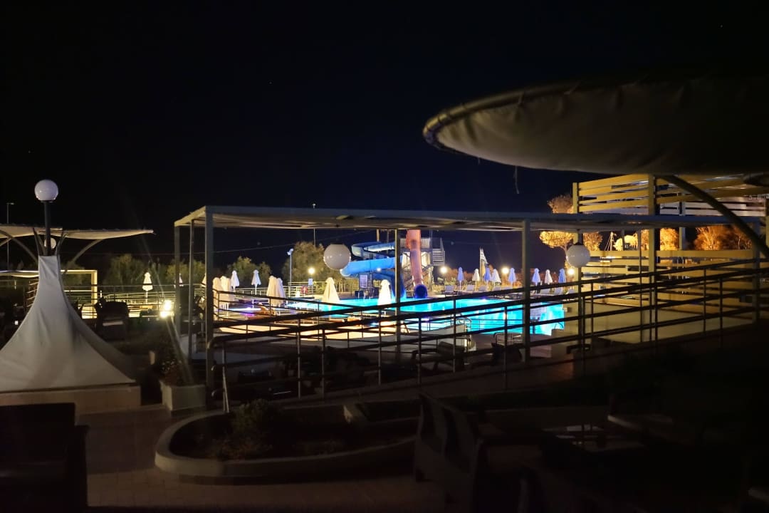 Ausblick von unserer Terrasse.  HARPIN Georgioupolis Resort Aquapark & SPA