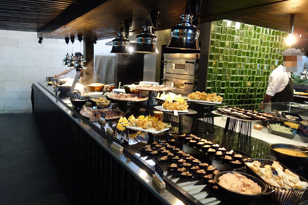 Gastro Salobre Hotel Resort & Serenity