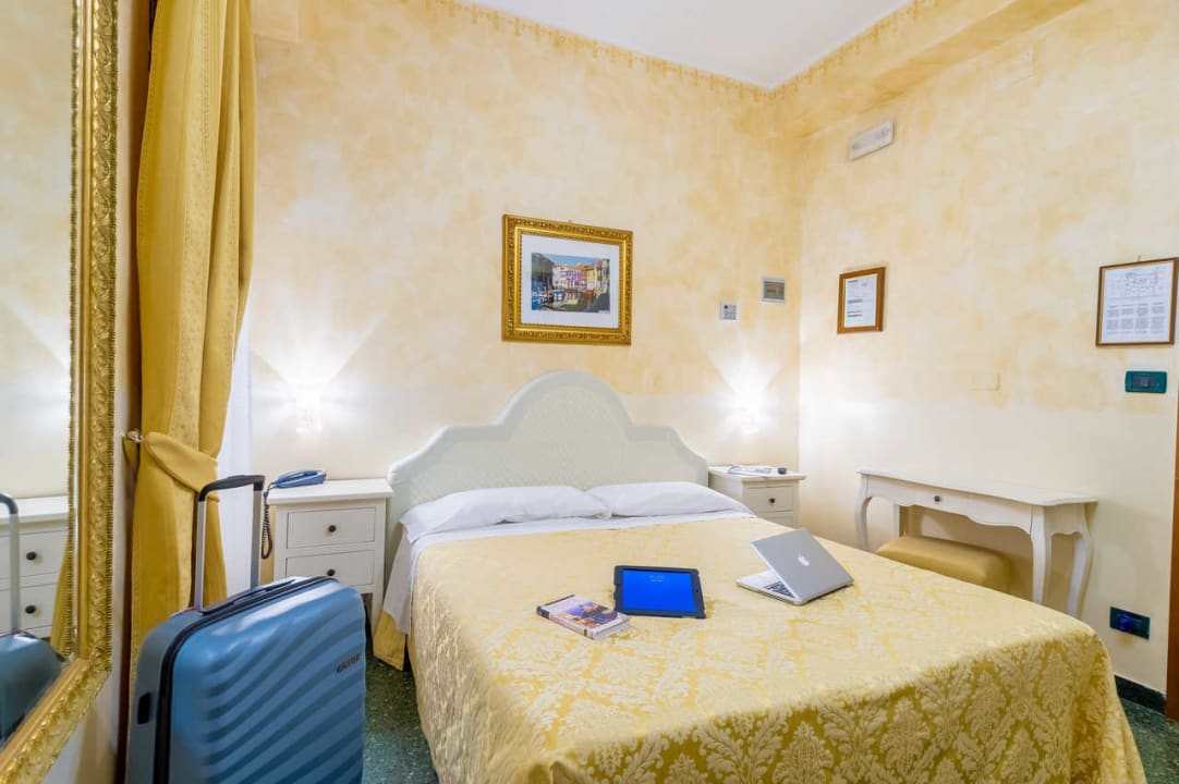 Zimmer Hotel Mercurio