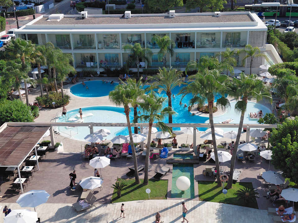Pool BG Hotel Caballero