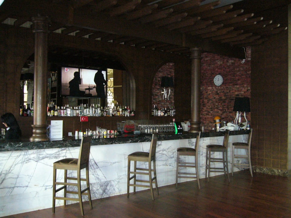 Innenbar Quattro Beach Spa & Resort