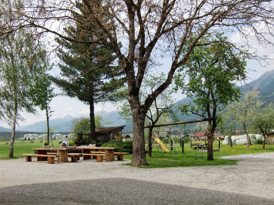 Grillplatz und Kinderspielplatz Ferienhof Sturm