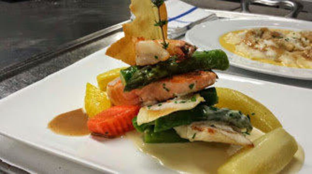Salmon with asparagus Hotel Ristorante t3e terre