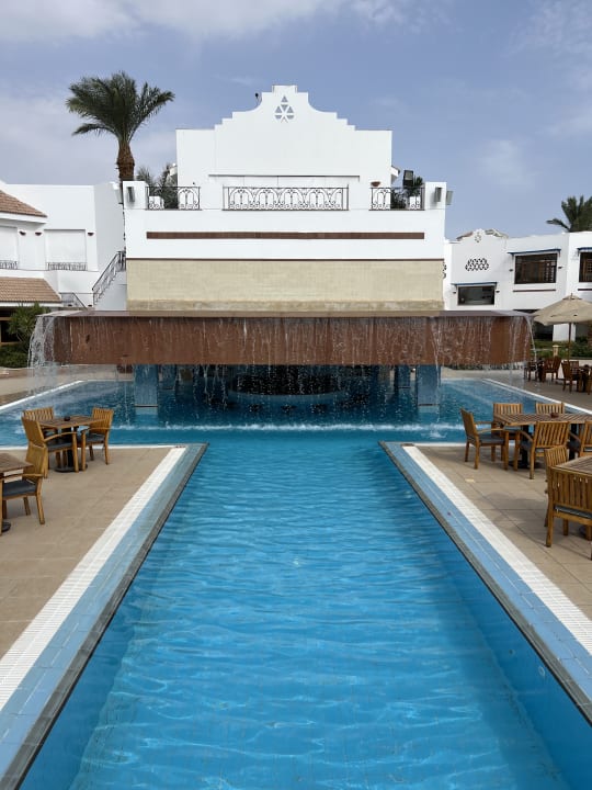 Pool Lahami Bay Beach Resort