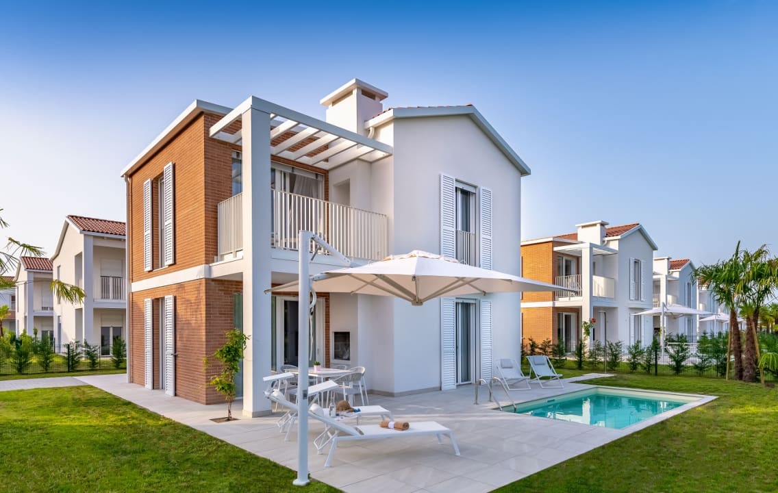 Außenansicht Pareus Beach Resort