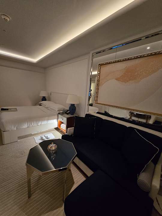 Zimmer Waldorf Astoria Doha Lusail