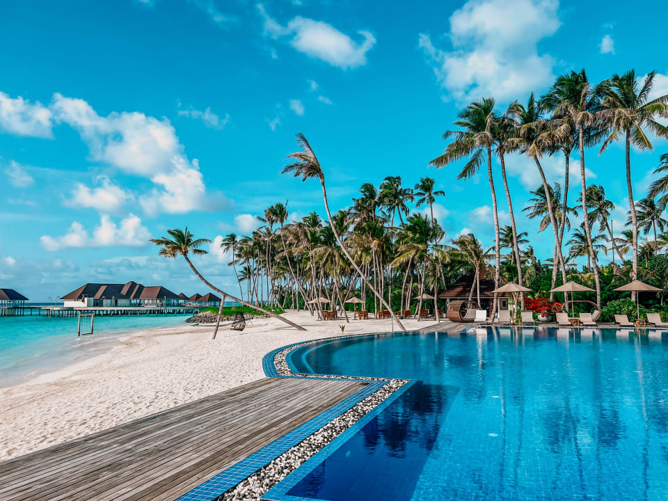 Pool TUI BLUE Olhuveli Romance