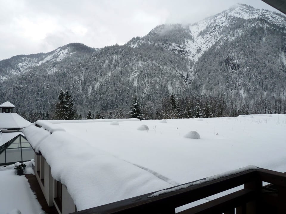 Blick vom Balkon  Hotel Gut Brandlhof