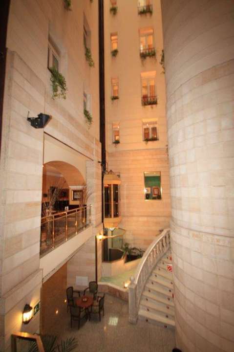 Innenhof NH Collection Madrid Gran Vía