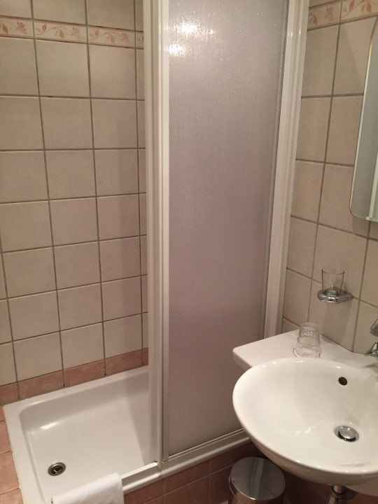 Dusche Doppelzimmer 2 Hotel Palais26 Villach