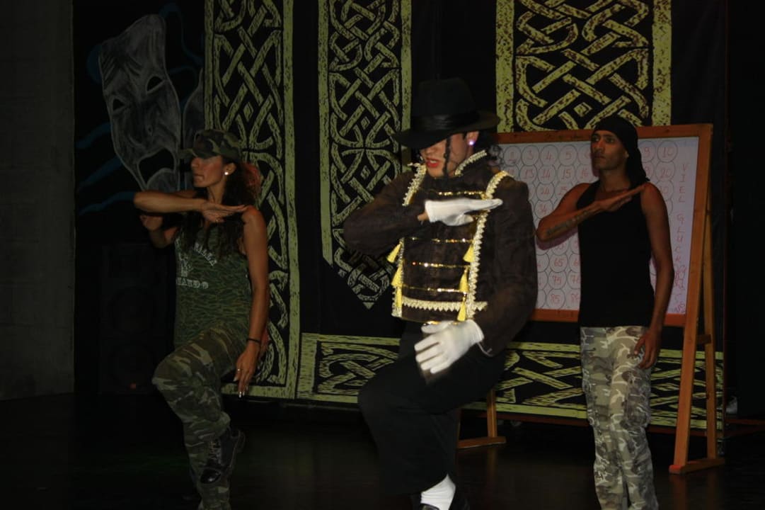 Michael Jackson 01-10-2010 Trendy Aspendos Beach Hotel