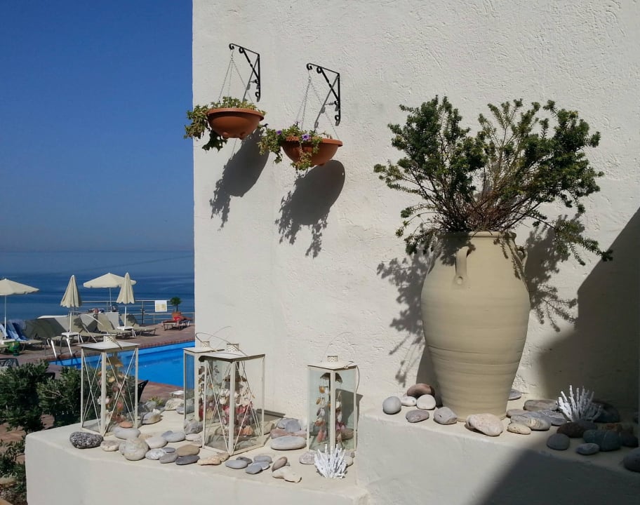 Blick vom Restaurant zum Pool Scaleta Beach Hotel