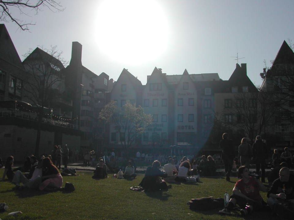 Abend am Rheinufer Hotel Kunibert der Fiese