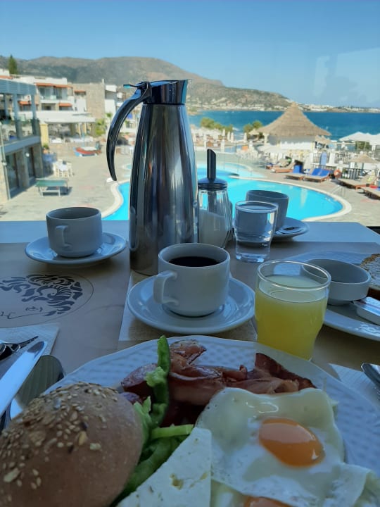 Gastro Alexander Beach Hotel & Village Resort