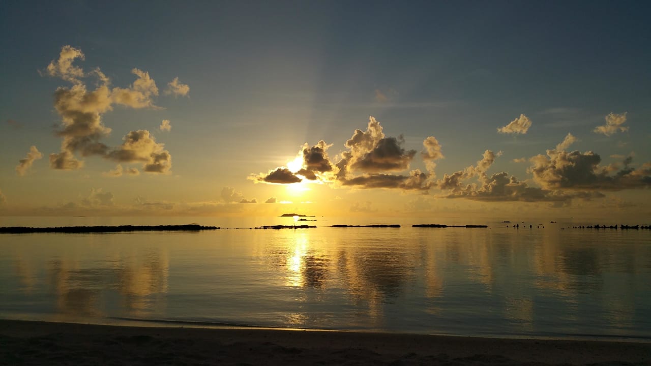 Sonnenaufgang  Summer Island Maldives
