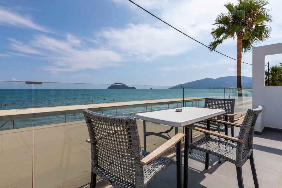 Gastro Cameo Beach Resort