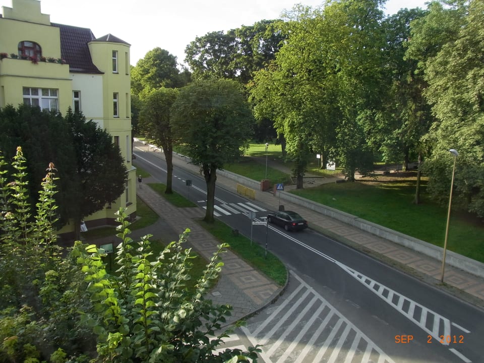 Widok z okna Hotel Pod Kasztanami