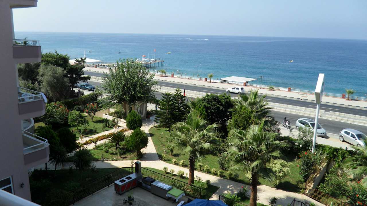 Entrance view Hotel Ideal Beach