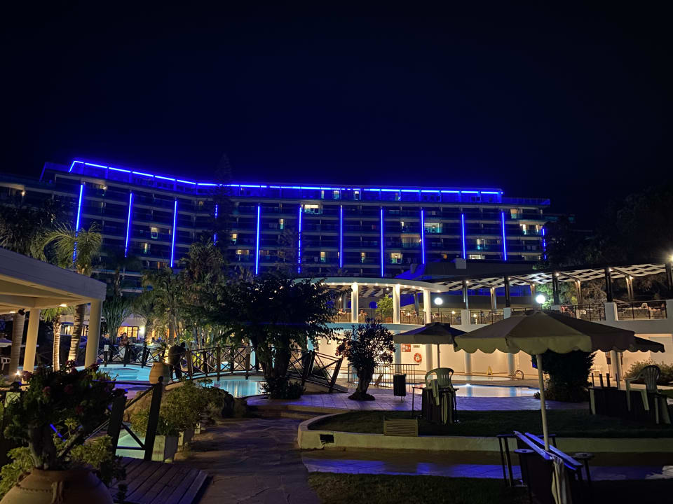 Außenansicht Hotel Calypso Beach