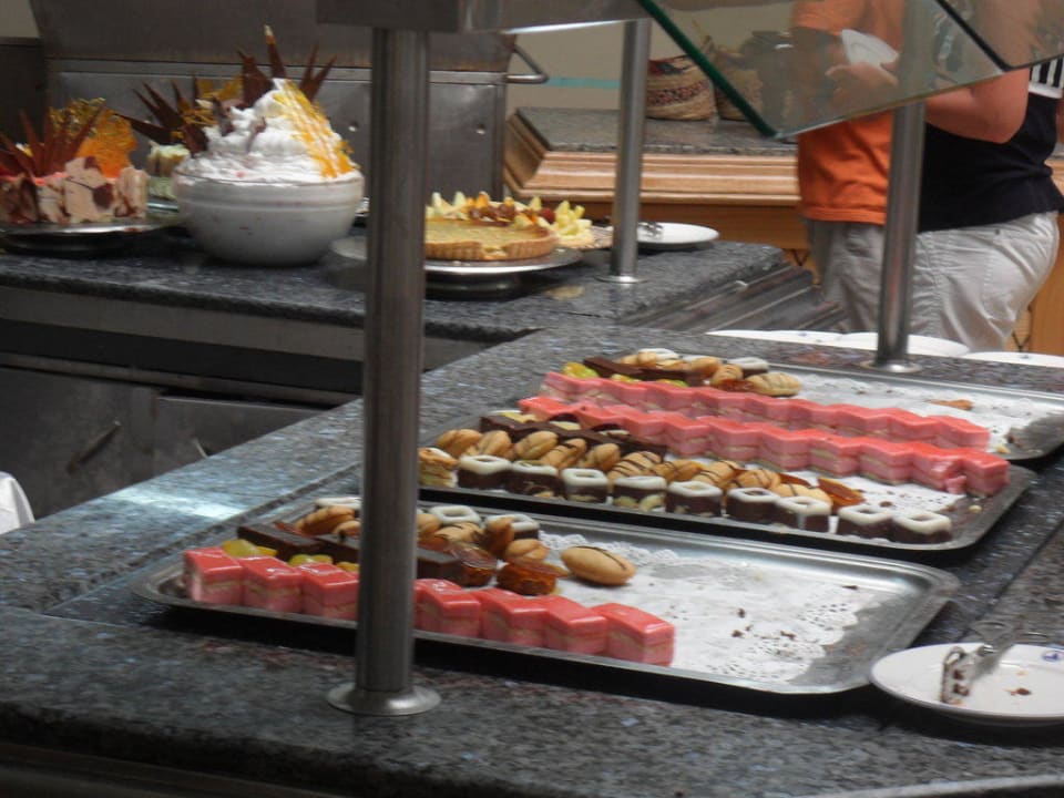 Mittags- und Abendbuffet Hotel El Mouradi Djerba Menzel