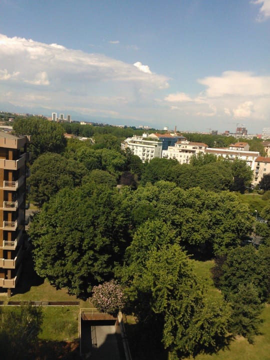 Вид из окон Radisson Blu Hotel Milan