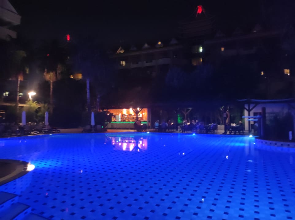 Pool Port Side Resort Hotel
