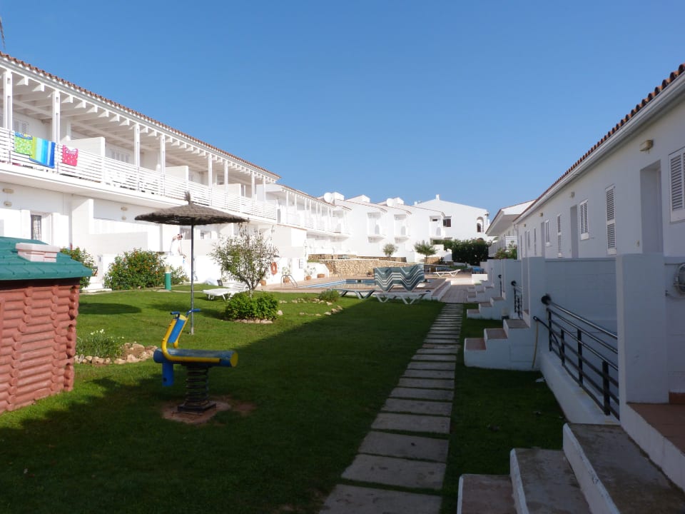 Poolbereich vor Zimmer 19 Playa Parc Apartments