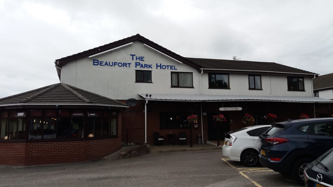 Außenansicht Hotel The Beaufort Park & Conference Centre