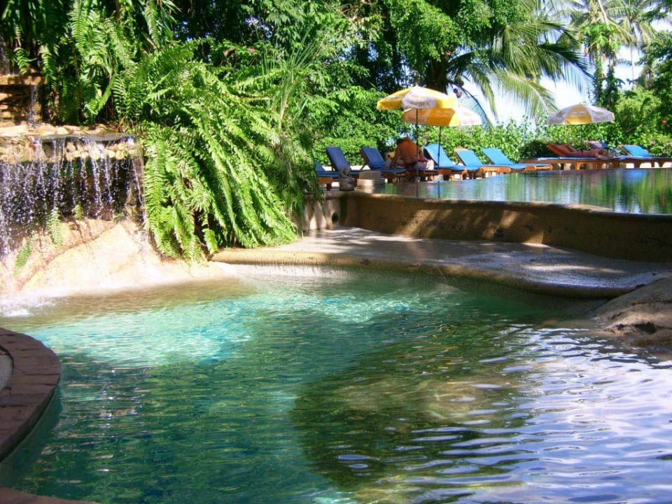 Obere Poollandschaft The Fair House Beach Resort