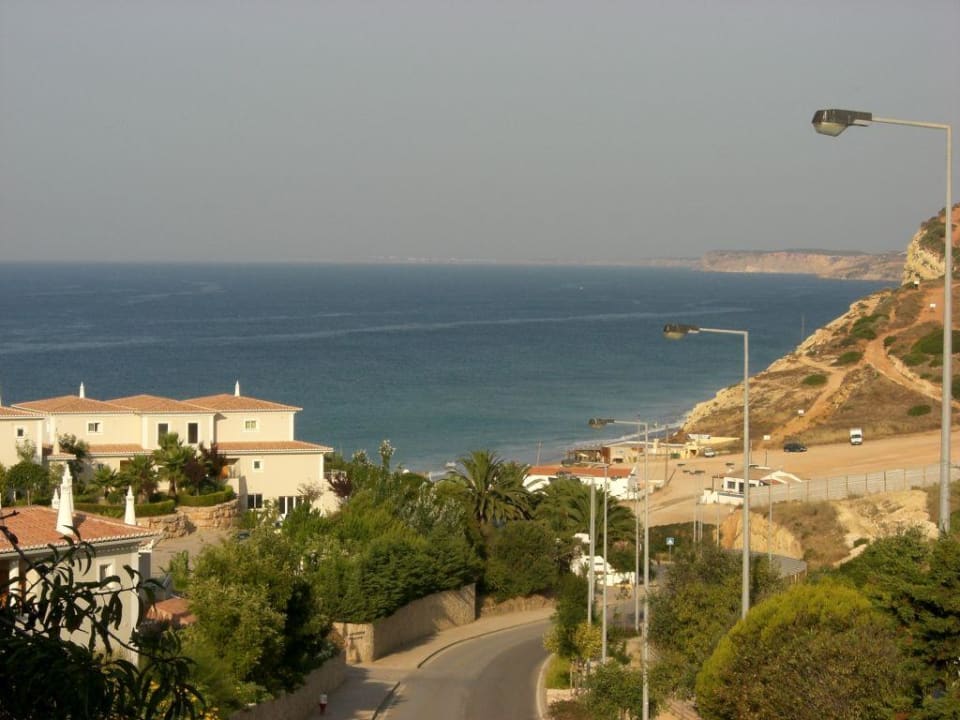 Blick auf das Hotel und den Strand Hotel Clube Porto Mos