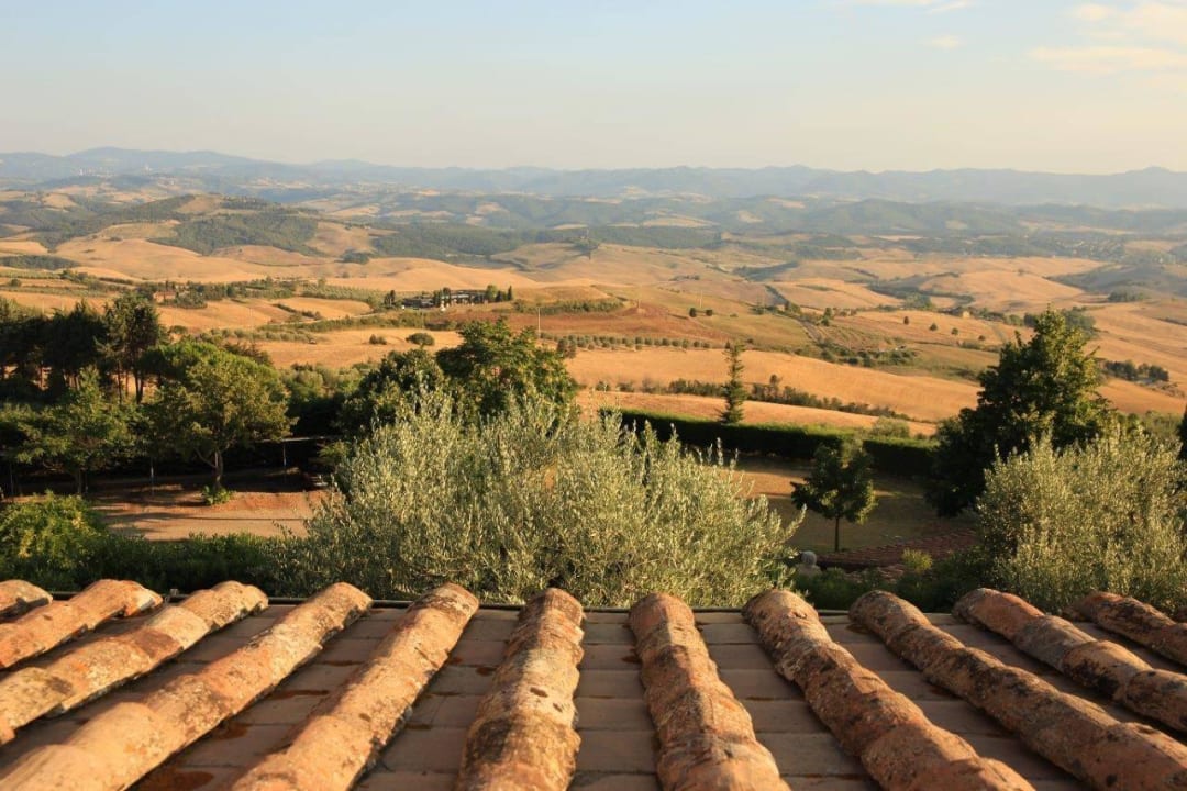 Auf die Talebene Villa Rioddi