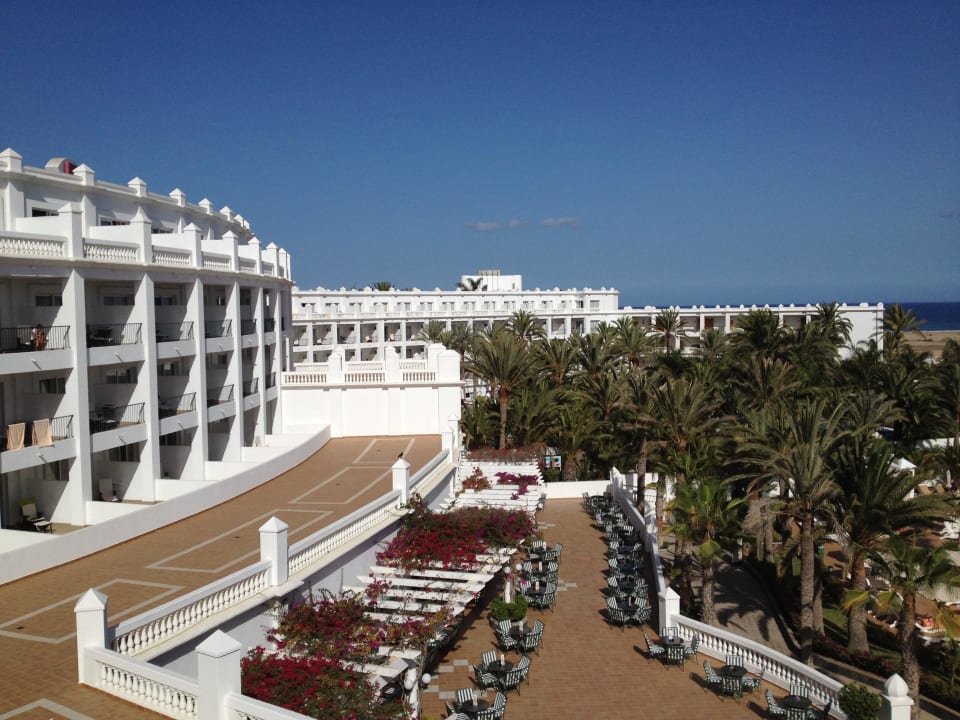 Blick auf die Terrasse Hotel Riu Palace Maspalomas Adults Only