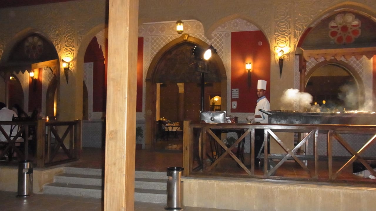 Marokkaner mit Grill (manchmal) Pickalbatros Alf Leila Wa Leila Resort - Neverland Hurghada