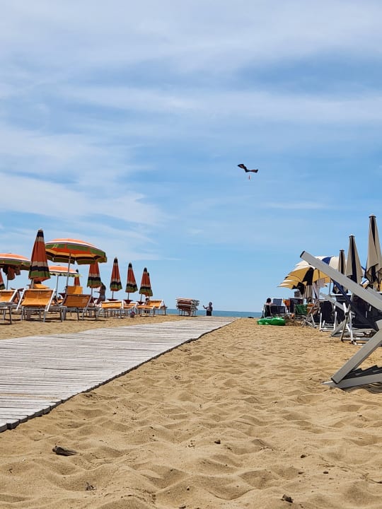 Strand Hotel Victoria