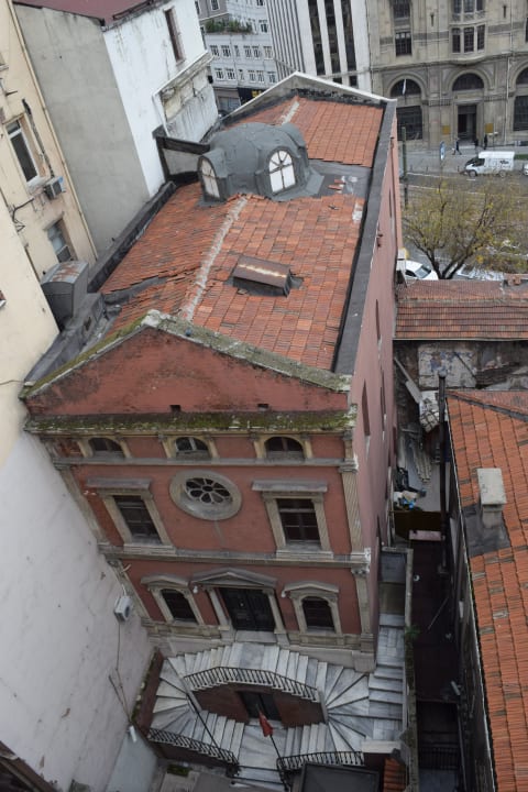 Blick von der Dachterrasse... The House Hotel Vault Karakoy