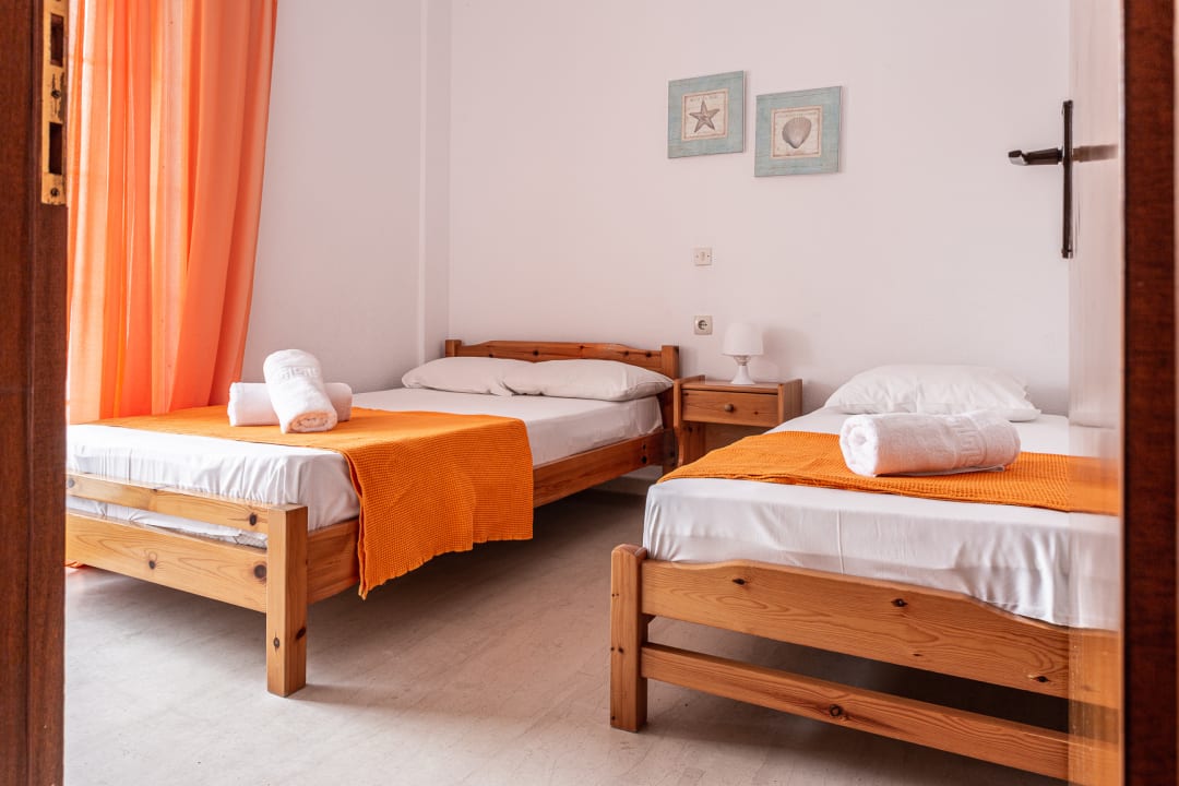 Zimmer Mike's Apartments