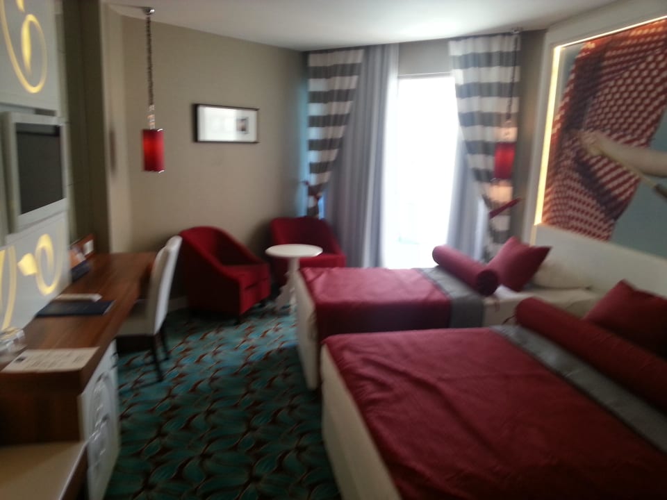 Schreibtisch, Sitzecke, Betten, TV Vikingen Infinity Resort & Spa