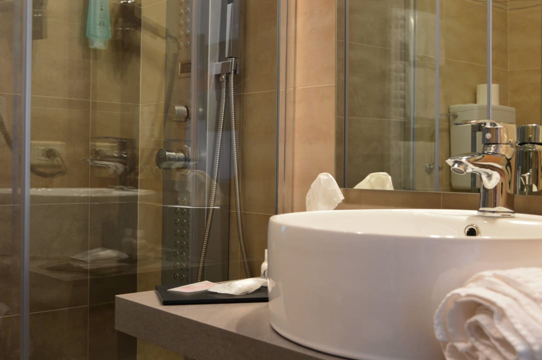 Bagno camera Hydro Hotel Pejo