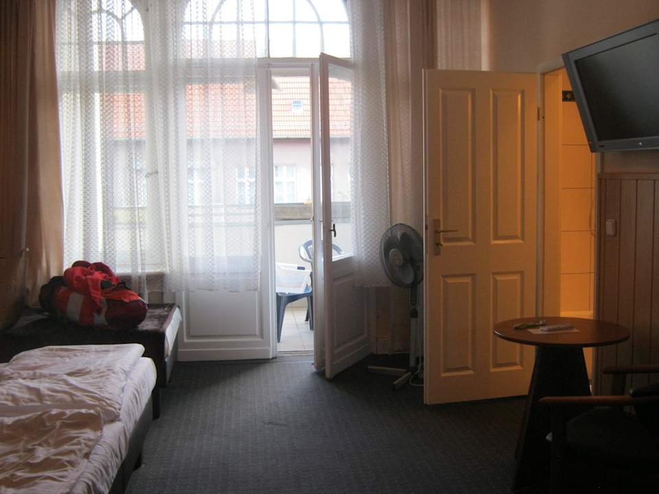 Sehr schön groß das Zimmer Hotel Pension Rheingold