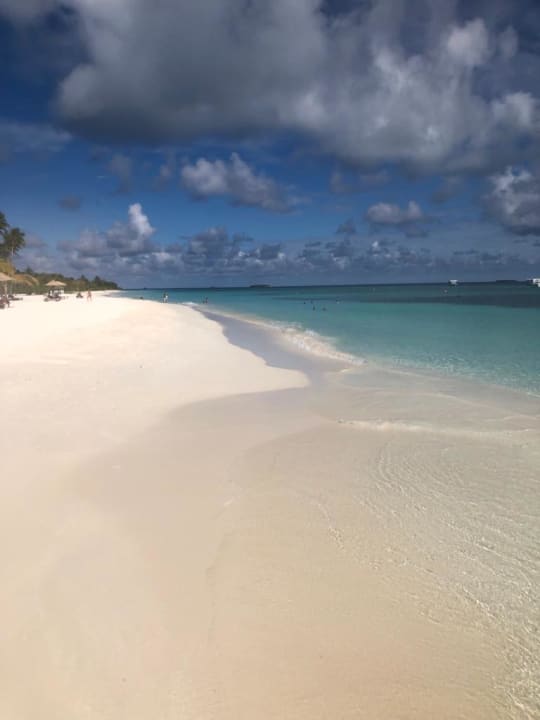 Strand Kuredu Island Resort & Spa