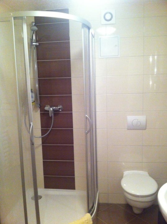 Modern eingerichtetes Bad, alles in Ordnung Gasthaus Kupfer