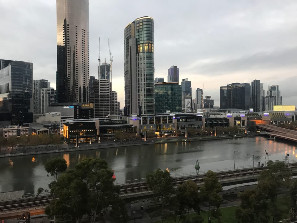 Ausblick Hotel Clarion Suites Gateway