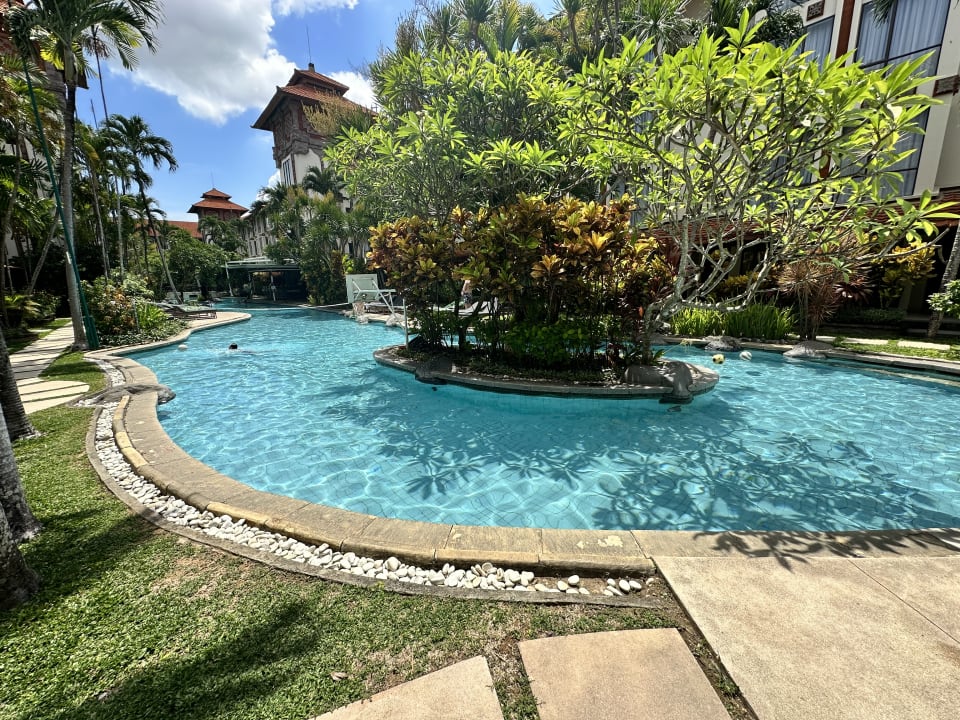 Pool Prime Plaza Hotel & Suites Sanur